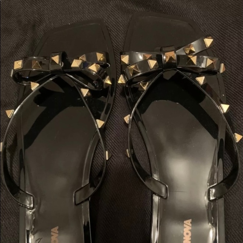 Fashion Nova Black Studded Bow Flip Flops Size 11
